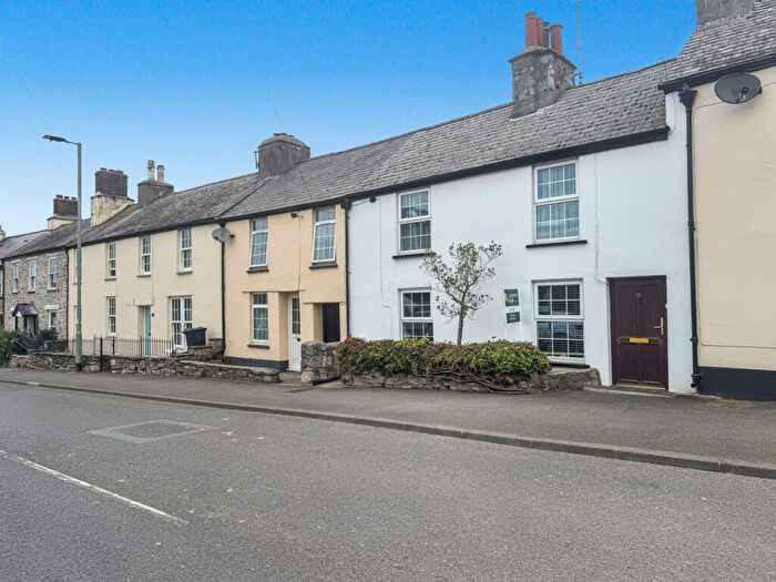 3 Bedroom Cottage For Sale In Market Street, Yealmpton, PL8