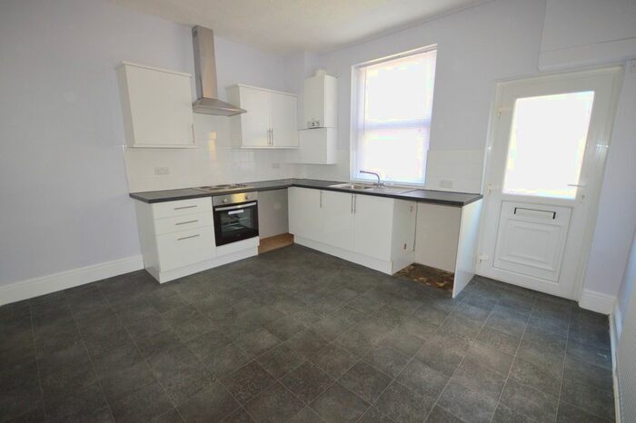 3 Bedroom Terraced House To Rent In Peveril Road, Eckington, Sheffield S21