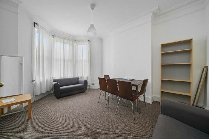 4 Bedroom Terraced House To Rent In Kings Road, Willesden, London, NW10