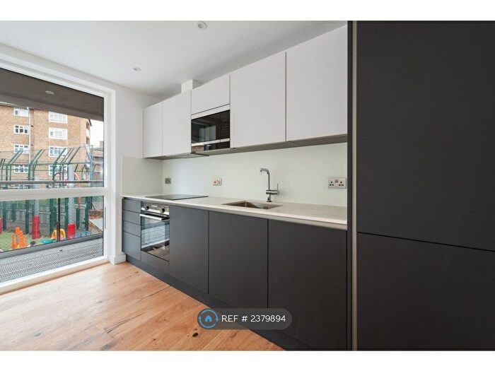 1 Bedroom Flat To Rent In Thomas Hardy Mews, London, SW16