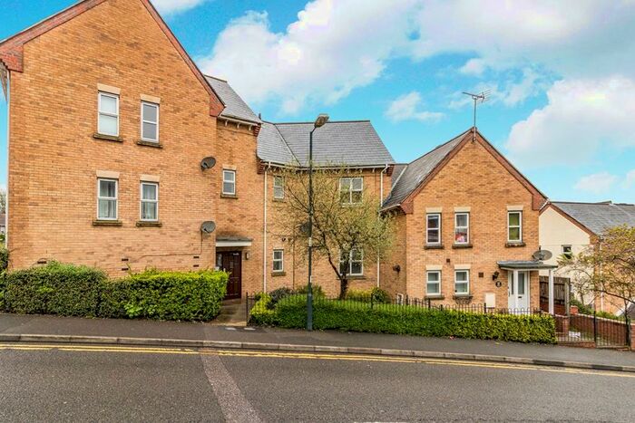 1 Bedroom Flat To Rent In Mark Street, Chatham, Kent, ME4