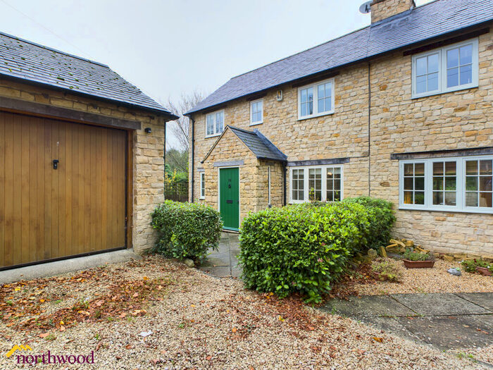 3 Bedroom Semi-Detached House For Sale In Magpie Road, Sulgrave, OX17