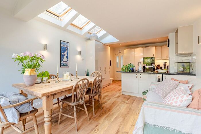 3 Bedroom Semi Detached House To Rent In Dapdune Road, Guildford, GU1