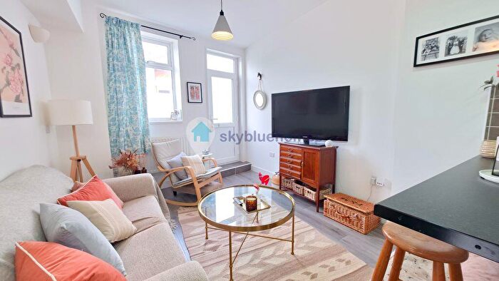 2 Bedroom Flat To Rent In Seagrave Road, Loughborough, LE12