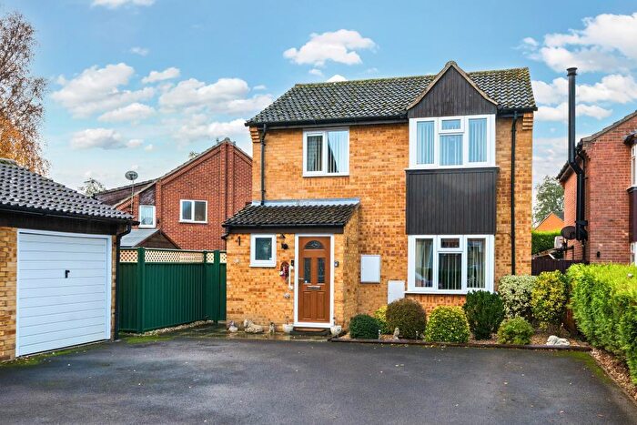 3 Bedroom Detached House For Sale In Isis Avenue, Greenwood Homes, Bicester, Oxfordshire, OX26