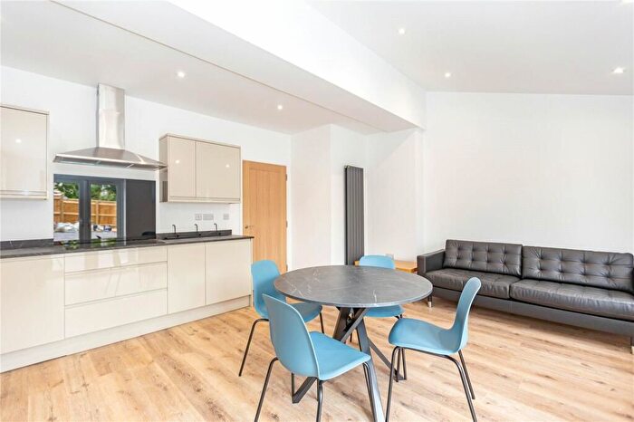 6 Bedroom Semi-Detached Bungalow To Rent In Stanley Avenue, Bristol, BS7