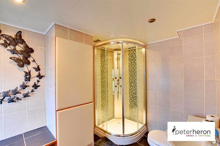 3 Bedroom End Of Terrace House For Sale In Newcastle Road, Fulwell, Sunderland, SR5