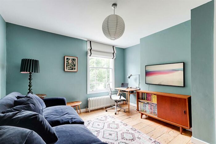 3 Bedroom Terraced House For Sale In Promenade, Victoria Park, Nottinghamshire, NG3