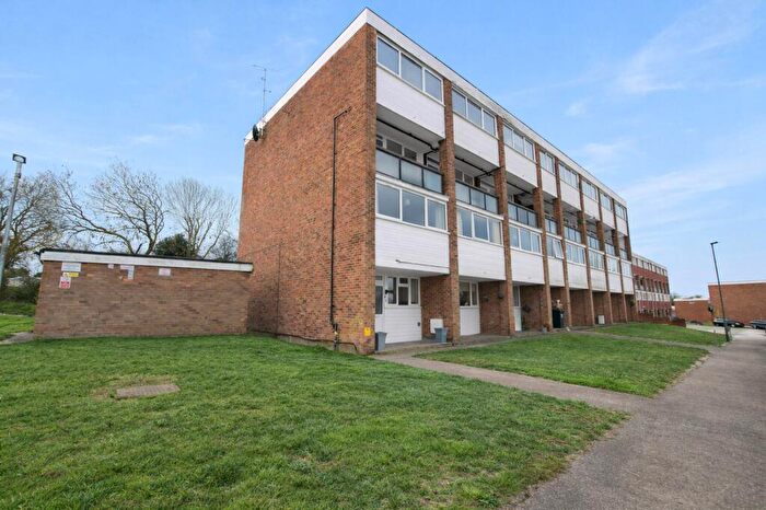 2 Bedroom Flat To Rent In Edgewood Drive, Orpington, BR6