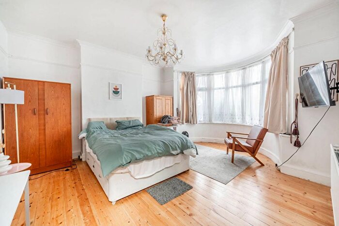 4 Bedroom Semi Detached House To Rent In Pinner Road, Harrow, HA1