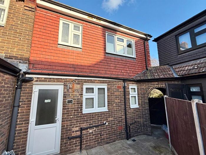 1 Bedroom Maisonette For Sale In Wilkes Road, Hutton, Brentwood, CM13