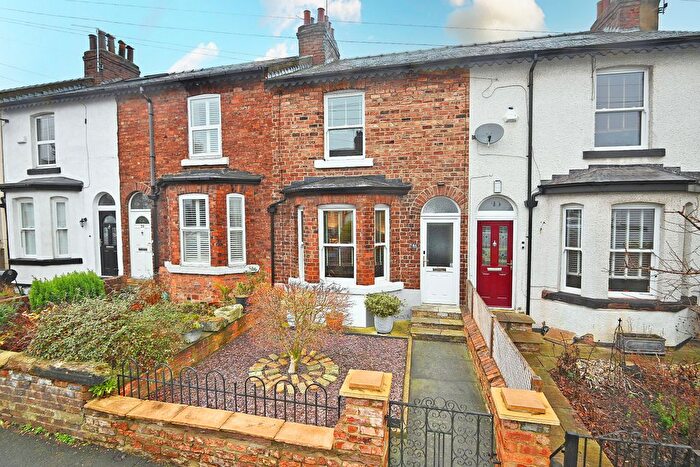 2 Bedroom Terraced House For Sale In Mount Street, Harrogate, HG2