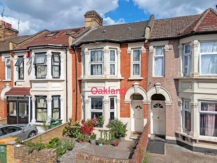 2 Bedroom Flat To Rent In Sheringham Avenue, London, E12