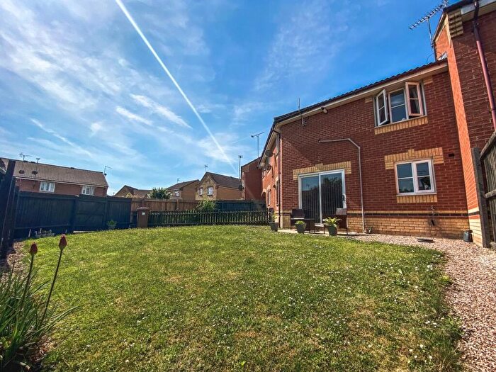 2 Bedroom Terraced House For Sale In Turnstone Way, Stanground, PE2