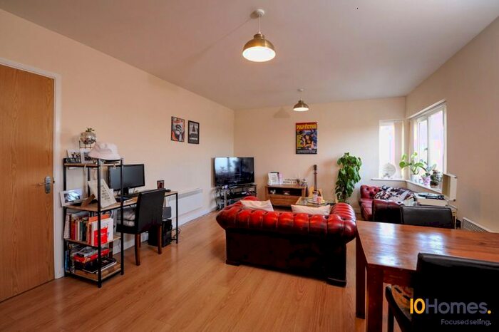 2 Bedroom Flat To Rent In Bed/ Bath Furnished Apartment, Carville, Durham, DH1