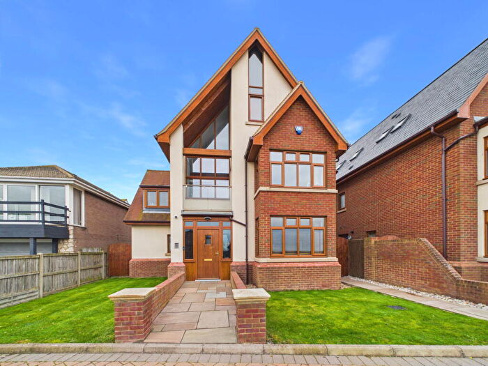 4 Bedroom Detached House For Sale In Kestrel View, The Lees, Herne Bay, CT6