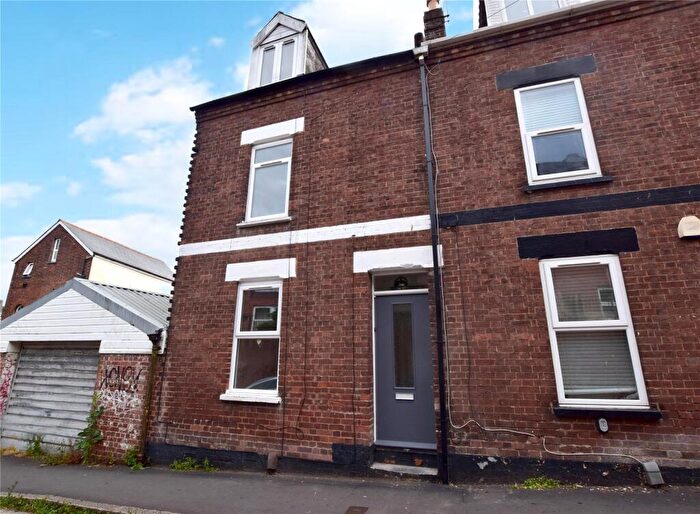 2 Bedroom End Of Terrace House To Rent In Exeter, Devon, EX4
