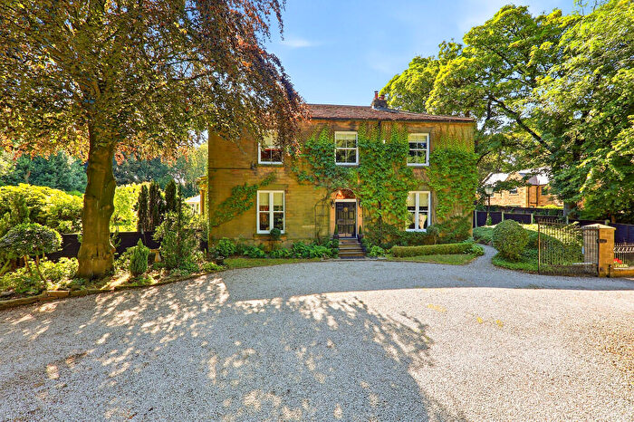 5 Bedroom Detached House For Sale In Croft House, Oxford Road, Gomersal, Cleckheaton, BD19