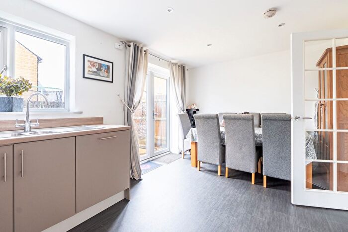 3 Bedroom Semi-detached House For Sale In Crista Place, Carterton, Oxfordshire, OX18