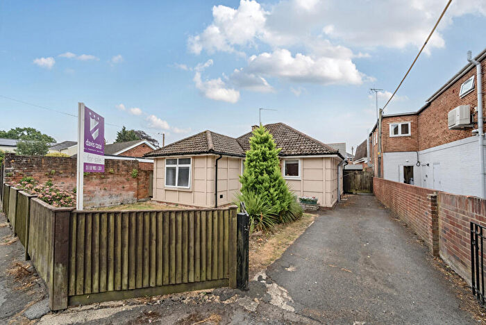 3 Bedroom Bungalow For Sale In Victoria Road, Mortimer Common, Reading, Berkshire, RG7