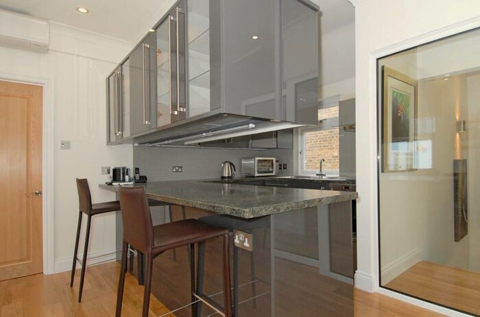 1 Bedroom Maisonette To Rent In St Leonards Road Windsor, SL4