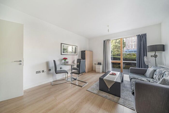 1 Bedroom Flat For Sale In Rathbone Street London, E16