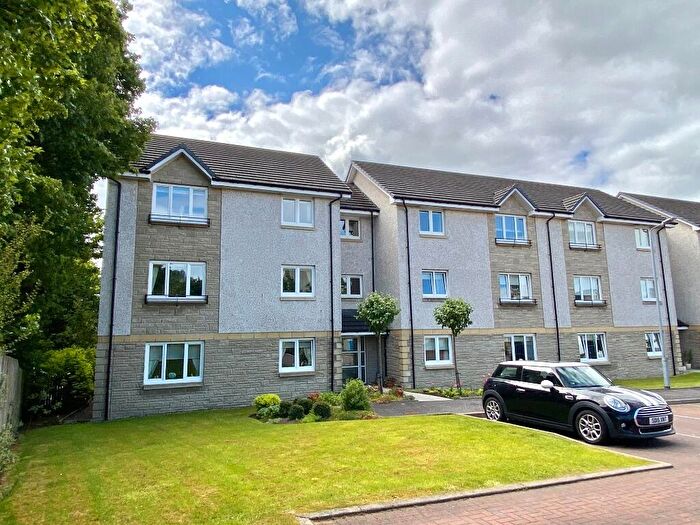 2 Bedroom Flat To Rent In Neuk Drive, The Village, East Kilbride, G74