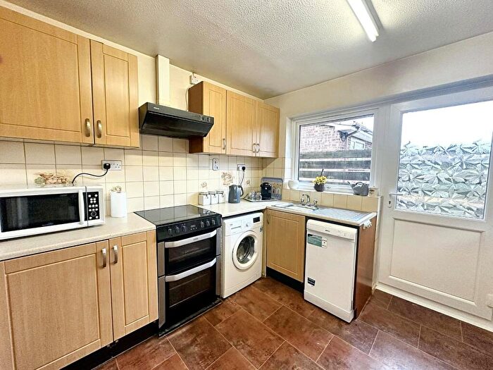 3 Bedroom Detached Bungalow For Sale In Kingston Close Long Buckby, NN6