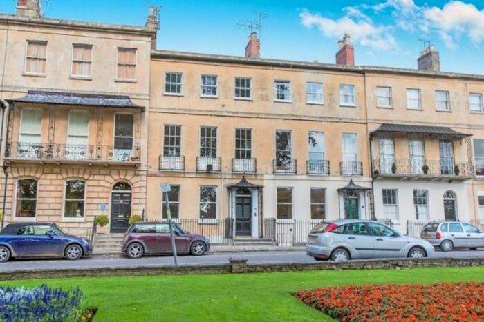 2 Bedroom Flat To Rent In London Road, Cheltenham, GL52