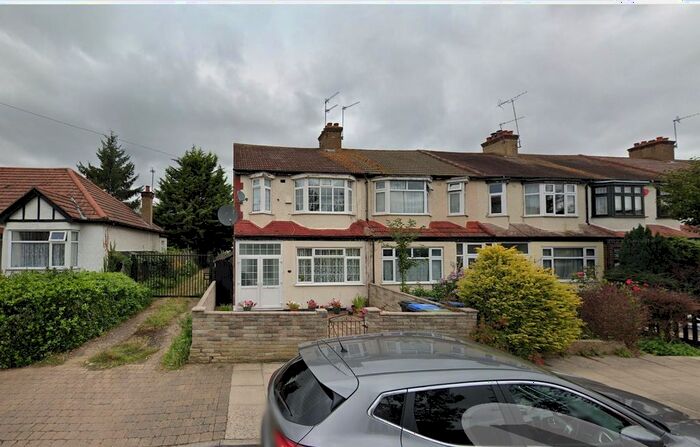 3 Bedroom Property To Rent In Russell Road, Enfield, EN1