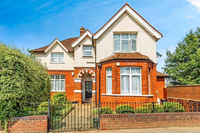 1 Bedroom Flat For Sale In Wickham Road, Croydon, CR0