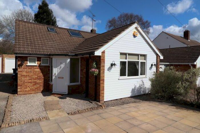 3 Bedroom Bungalow To Rent In Arnolds Avenue, Brentwood, CM13