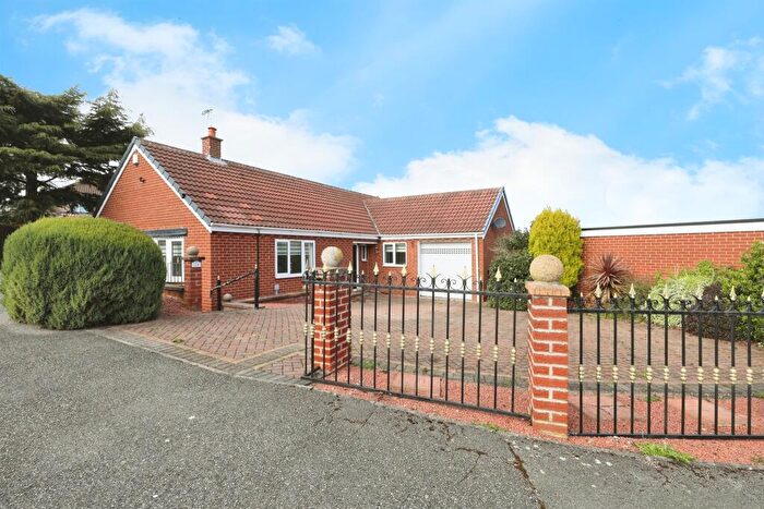 3 Bedroom Detached Bungalow For Sale In Thornhill Road, Harworth, Doncaster, DN11