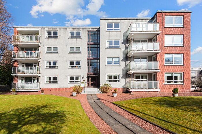 2 Bedroom Flat For Sale In Haggswood Avenue, Glasgow, G41