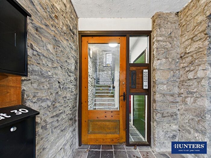 1 Bedroom Flat For Sale In Stramongate, Kendal, LA9