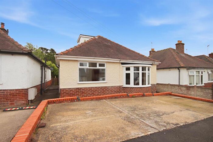 3 Bedroom Detached Bungalow For Sale In Smithfield Avenue, Hasland, Derbyshire, S41