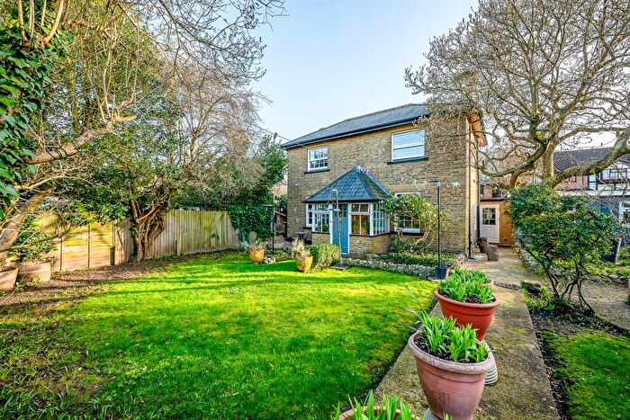 4 Bedroom Detached House For Sale In Pickhurst Lane, Hayes, BR2