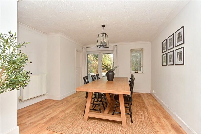 3 Bedroom Semi-Detached House For Sale In Sweechgate, Broad Oak, Canterbury, Kent, CT2