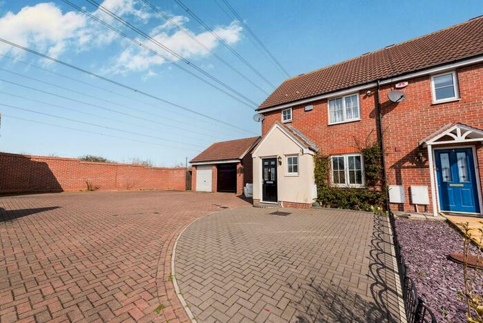 3 Bedroom House To Rent In Grenville Road, Chafford Hundred, RM16