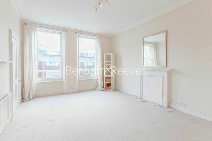 1 Bedroom Flat To Rent In Charleville Road, Kensington, W14