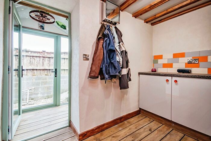 3 Bedroom Barn Conversion For Sale In Llanrhystud, Ceredigion, SY23
