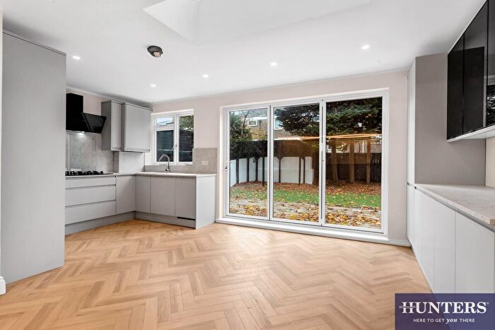 3 Bedroom Flat For Sale In Marlborough Hill, St Johns Wood, London, NW8
