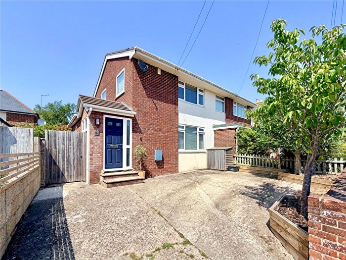 3 Bedroom Semi-Detached House For Sale In Middle Road, Lymington, Hampshire, SO41