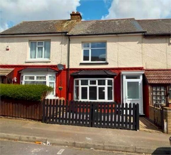 3 Bedroom Terraced House To Rent In Eastern Road, Gillingham, Kent, ME7