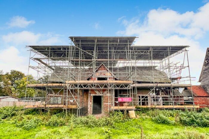 4 Bedroom Farmhouse For Sale In Ruckmans Lane, Okewood Hill, Dorking, RH5