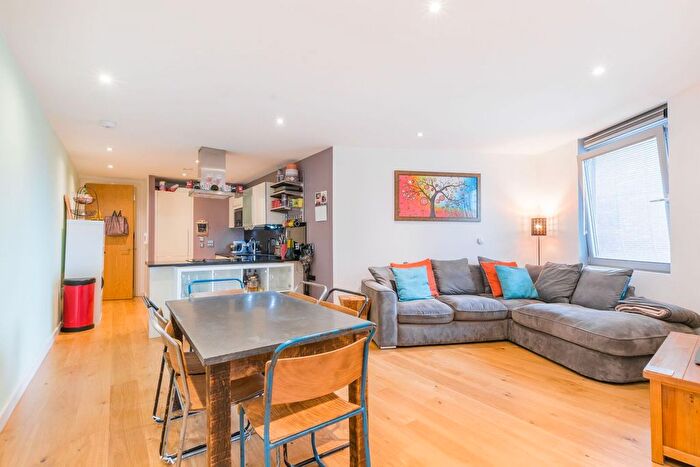 2 Bedroom Flat For Sale In Altyre Road, Central Croydon, Croydon, CR0
