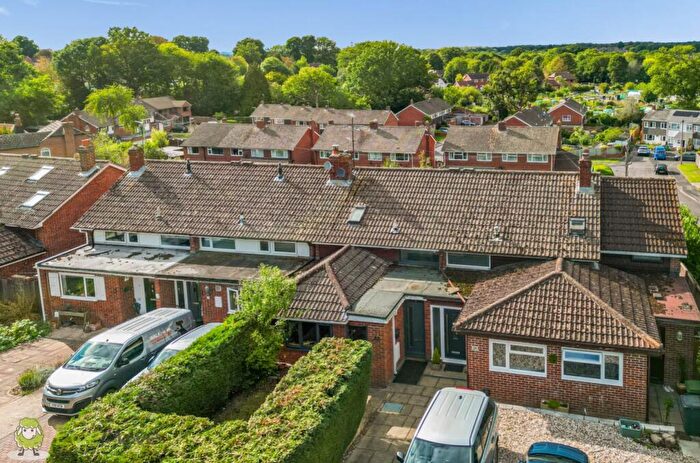 3 Bedroom Terraced House For Sale In Fairlawn Road, Tadley, Hampshire, RG26