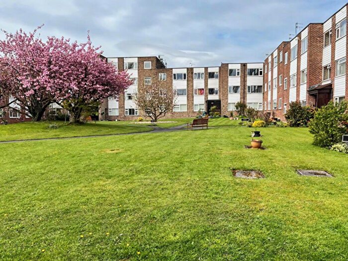 1 Bedroom Flat For Sale In Pole Lane, Bury, BL9