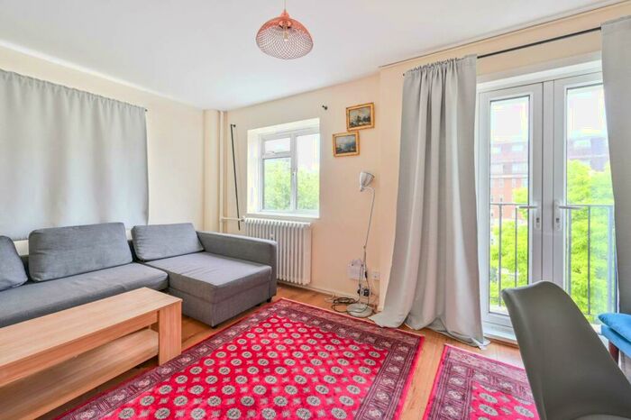 3 Bedroom Flat To Rent In Elgood House, St John's Wood, London, NW8