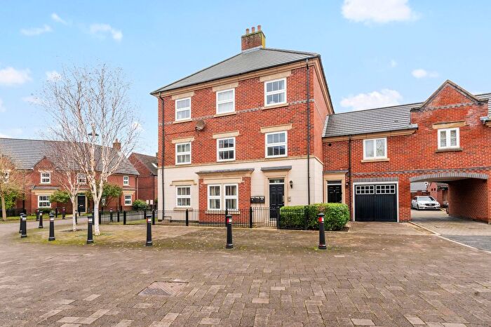 2 Bedroom Flat To Rent In Partington Square, Runcorn, WA7